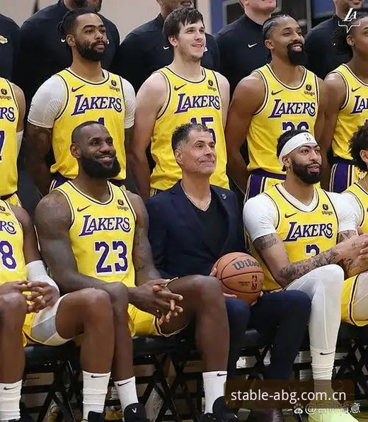 NBA休赛期补强功课：湖人新分析师上任，这3个信号你看懂了吗